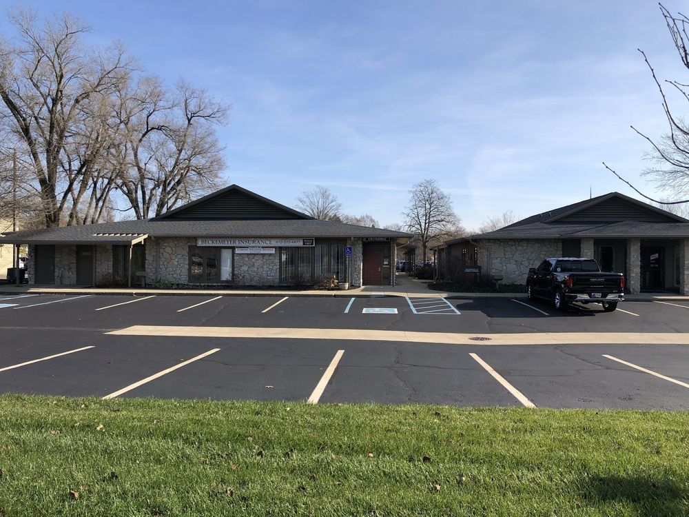 Medical/ Professional Office : 360 Plaza Drive, Suite 1B, Columbus, IN 47201